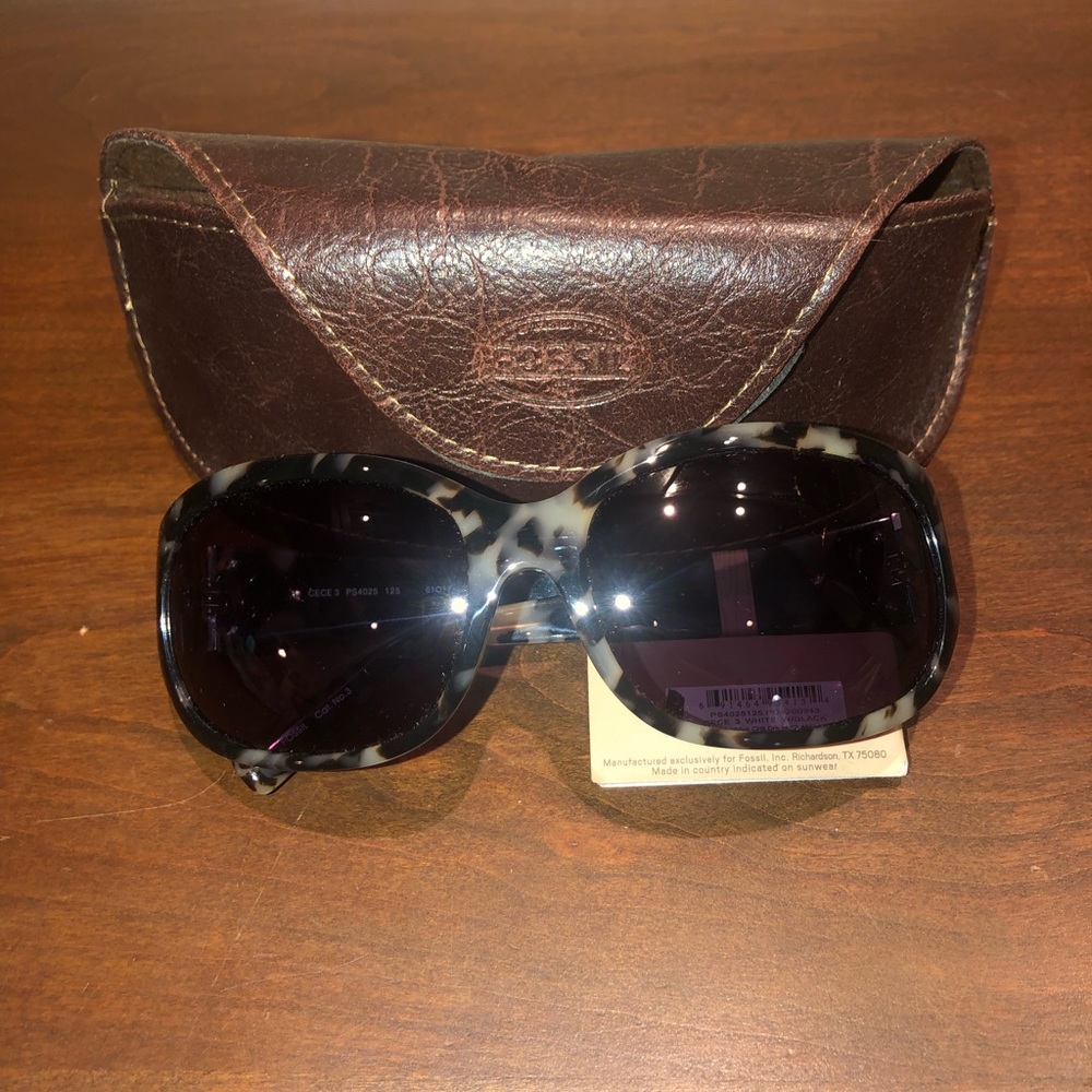 Fossil Cece sunglasses. Black/white/grey tortoise